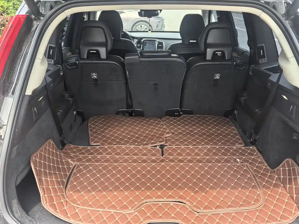 Volvo XC90 2019 T6 7 мест V