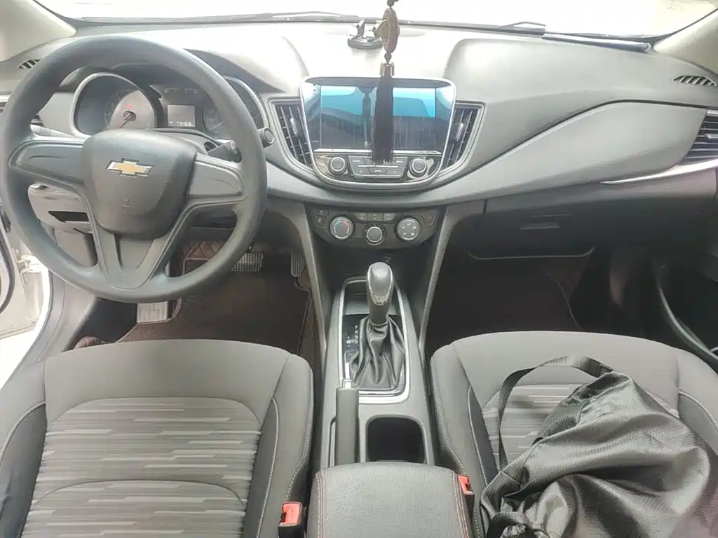Chevrolet Cavalier — миниатюра 10
