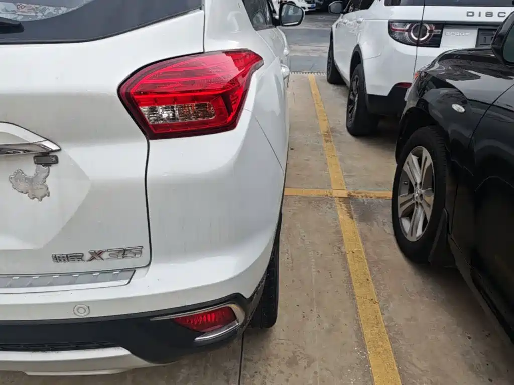 BAIC Senova X35 — миниатюра 8