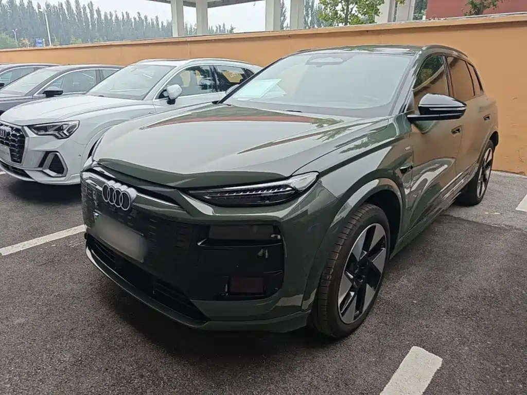 Audi Q6L e-tron — миниатюра 2