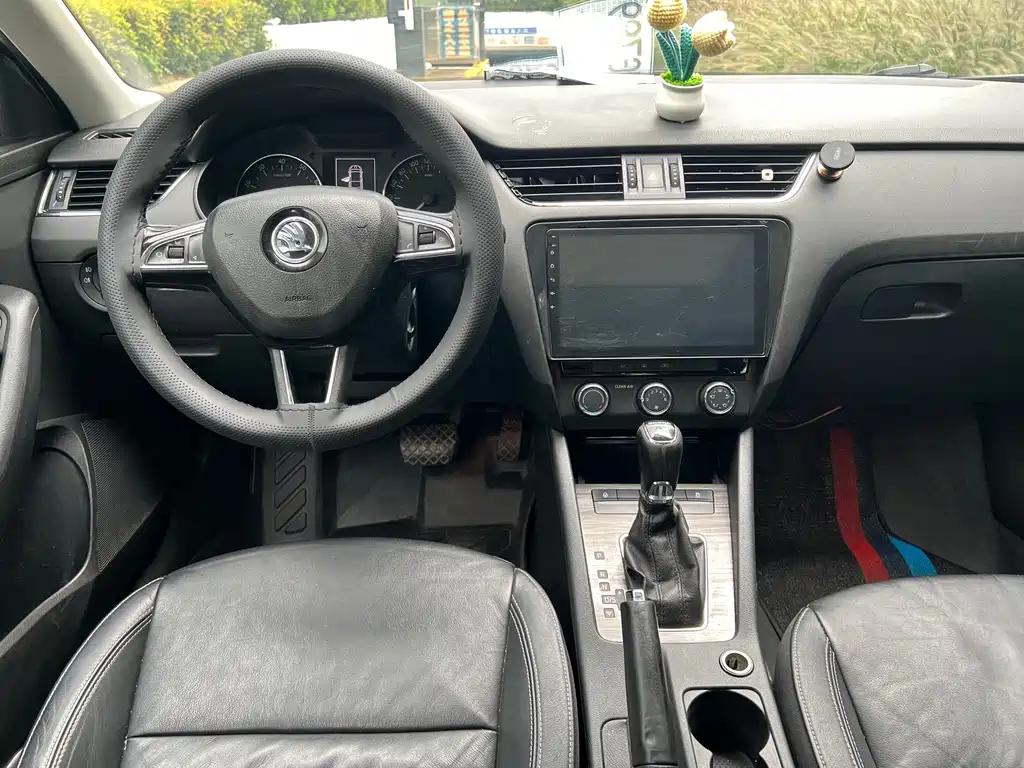 Skoda Octavia — миниатюра 11