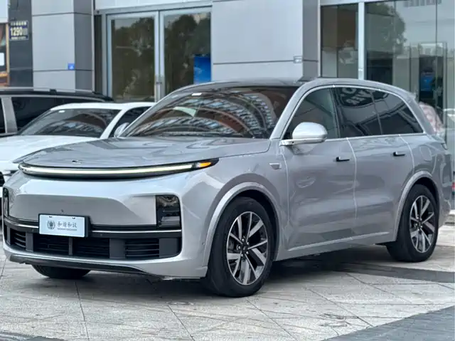 2023 Li Xiang L8