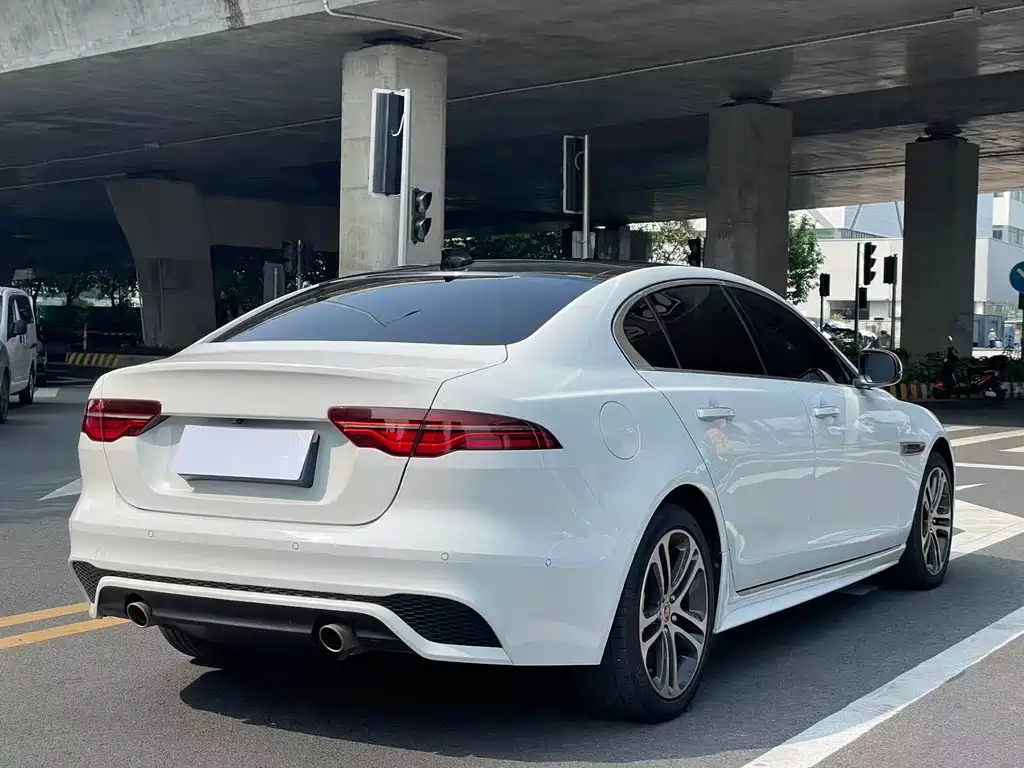 Jaguar XEL — миниатюра 17