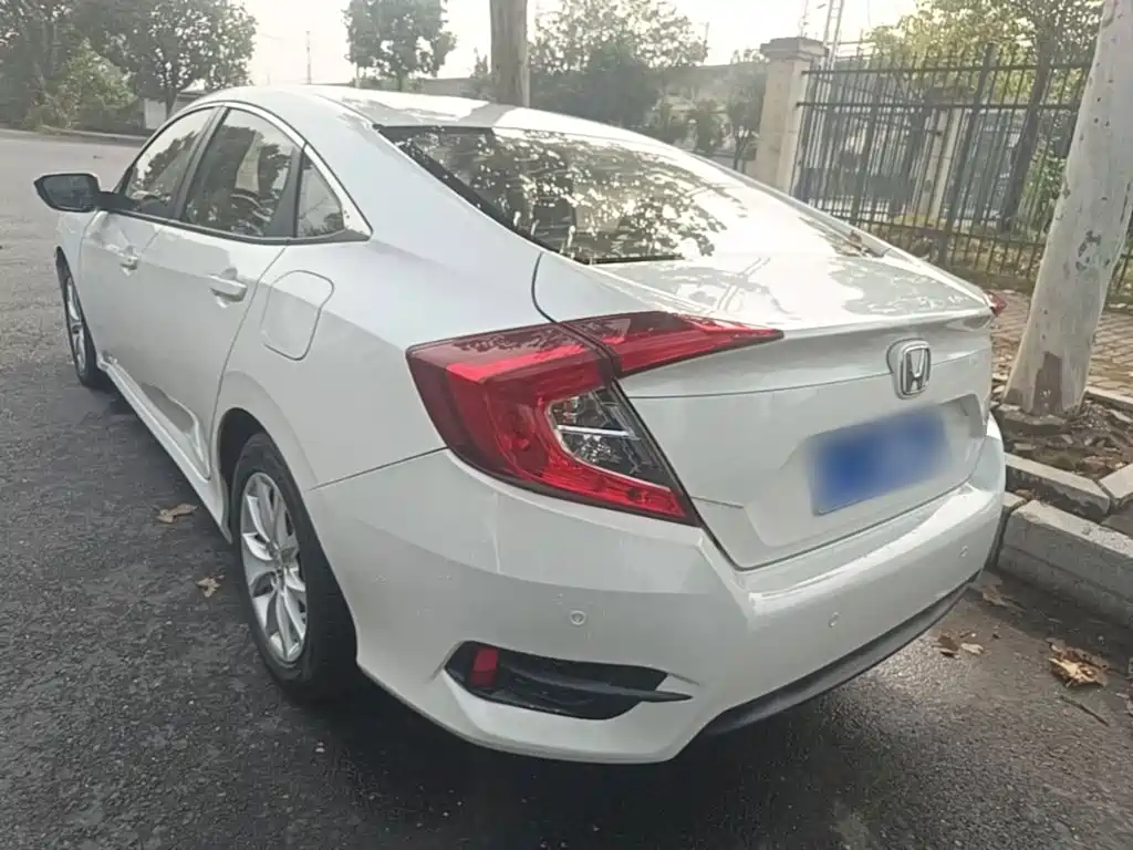 Honda Civic — миниатюра 5