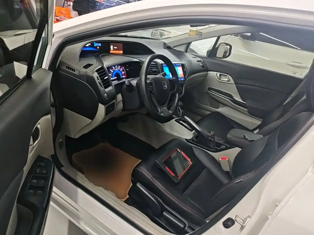 Honda Civic — миниатюра 16