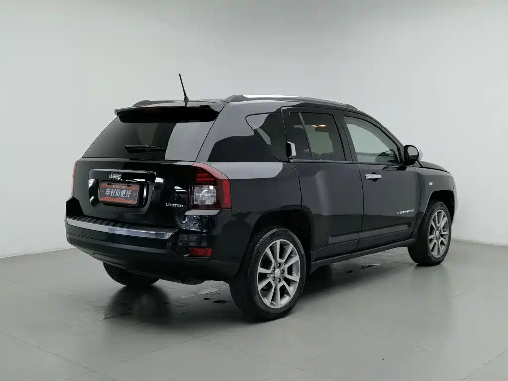 Jeep Compass (Import) — миниатюра 2