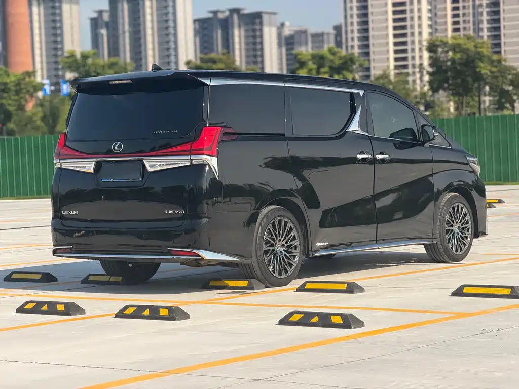 Toyota Vellfire 2023 2.5L HV Luxury