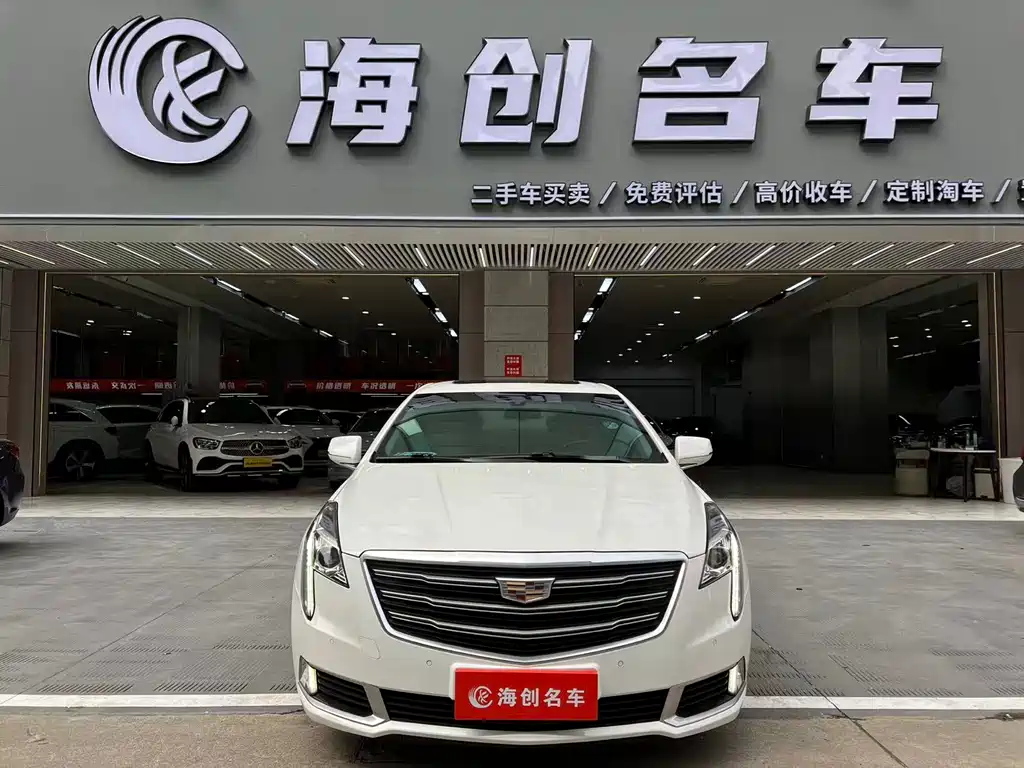CADILLAC XTS