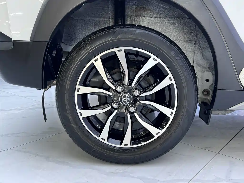 Toyota Yaris L — миниатюра 17
