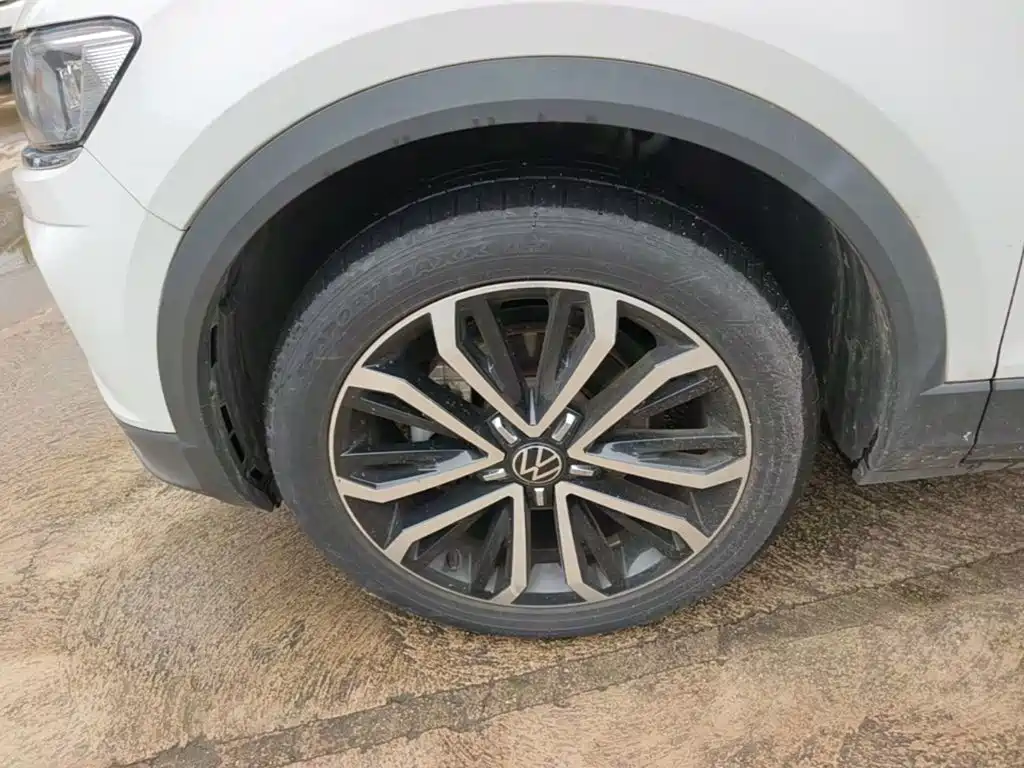 Volkswagen T-Roc — миниатюра 23