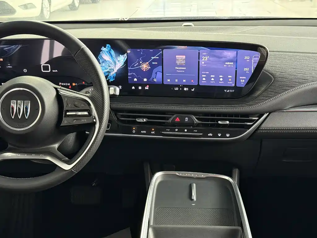 Buick LaCrosse — миниатюра 11