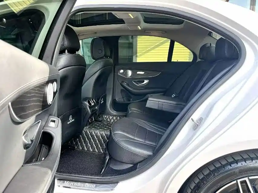 Mercedes-Benz C-Class — миниатюра 5