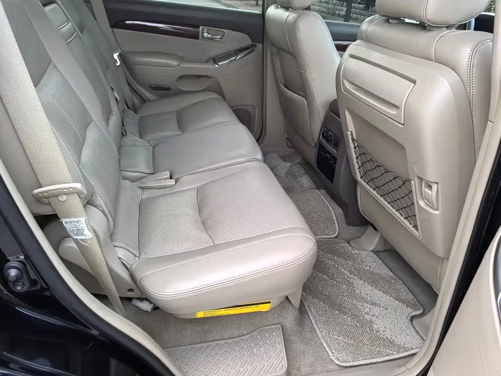 Toyota Prado — миниатюра 18