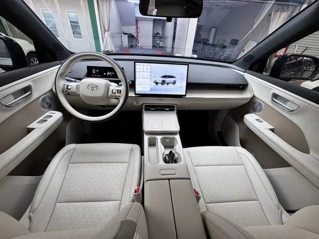 Toyota bZ3X — миниатюра 8