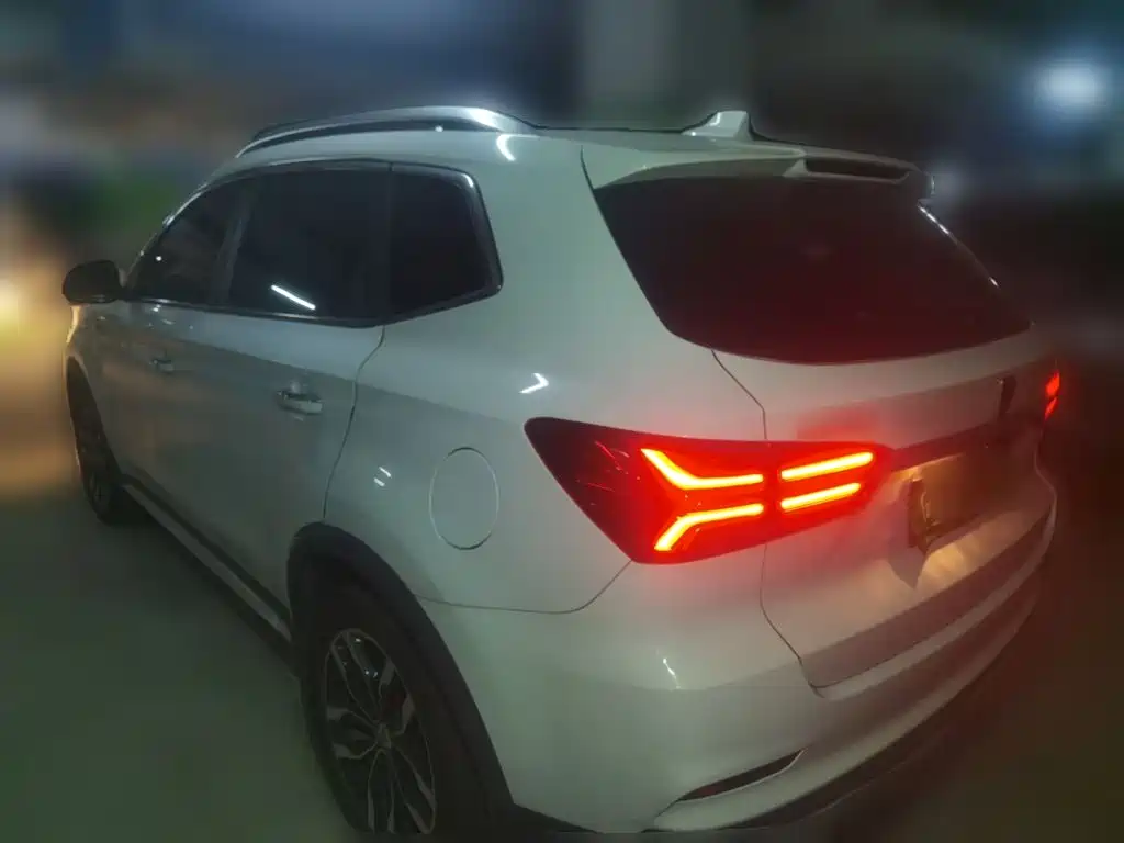 Roewe RX5 — миниатюра 4