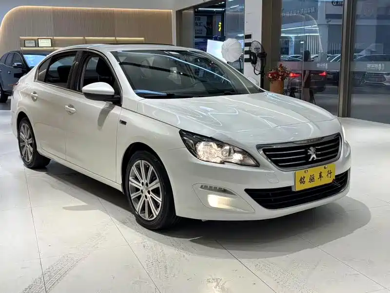 PEUGEOT 408