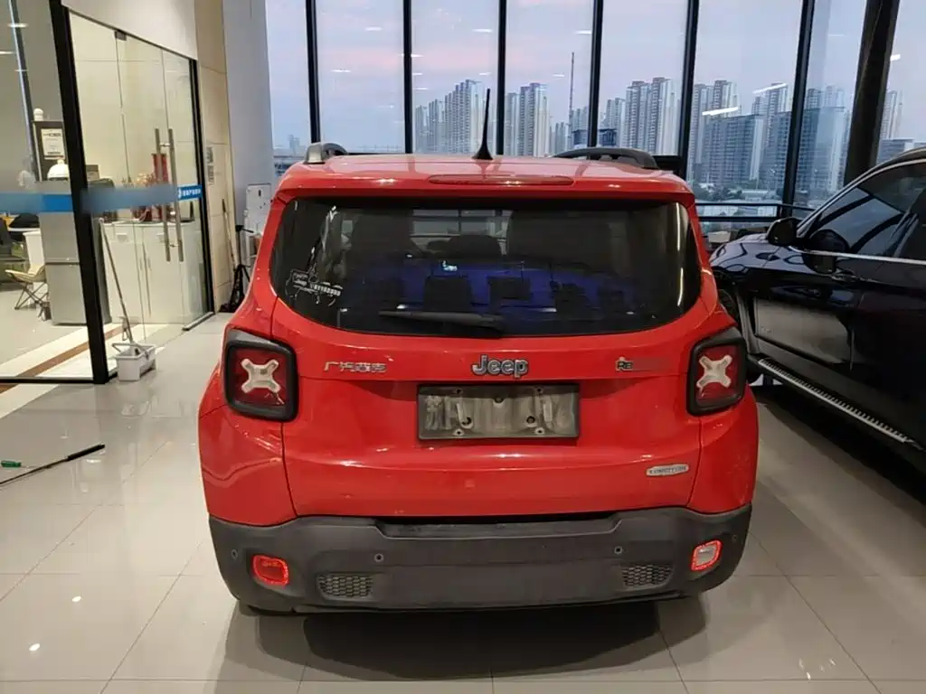 Jeep Renegade — миниатюра 6