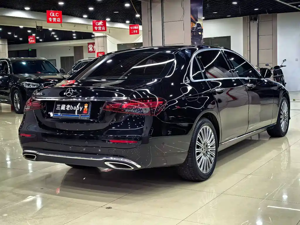 Mercedes-Benz E-Class — миниатюра 9