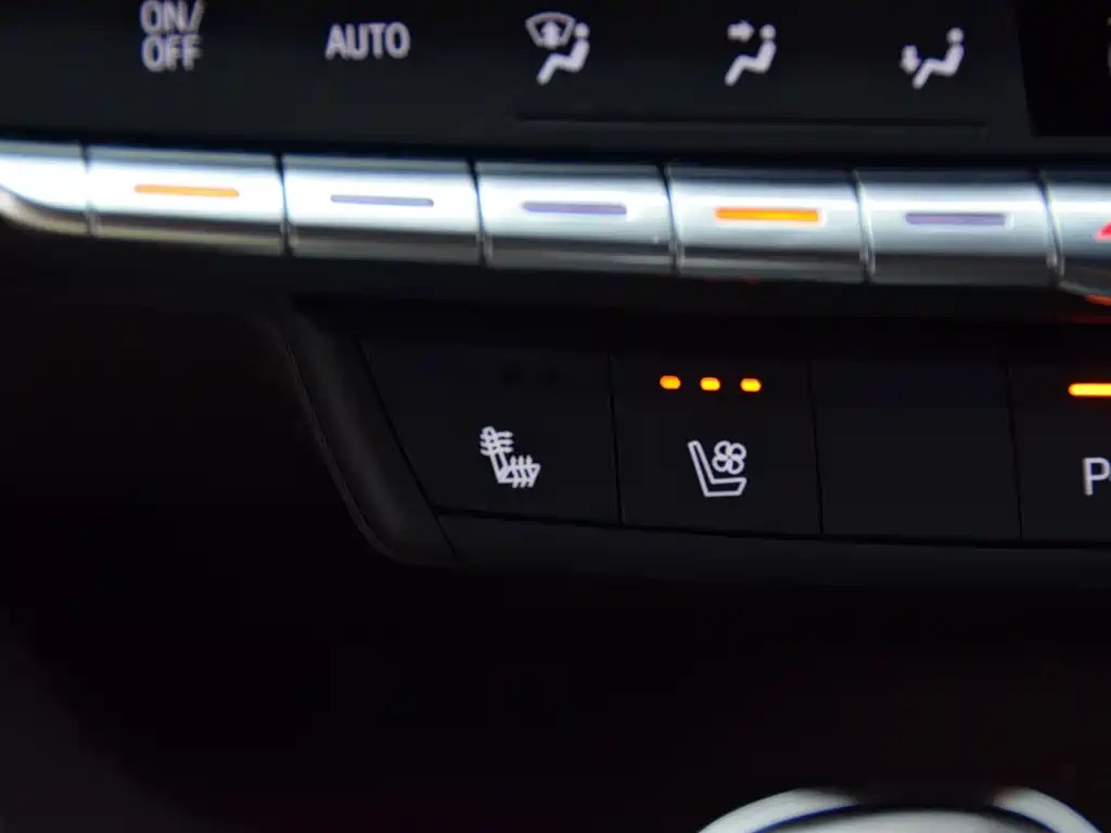 Cadillac CT5 — миниатюра 17