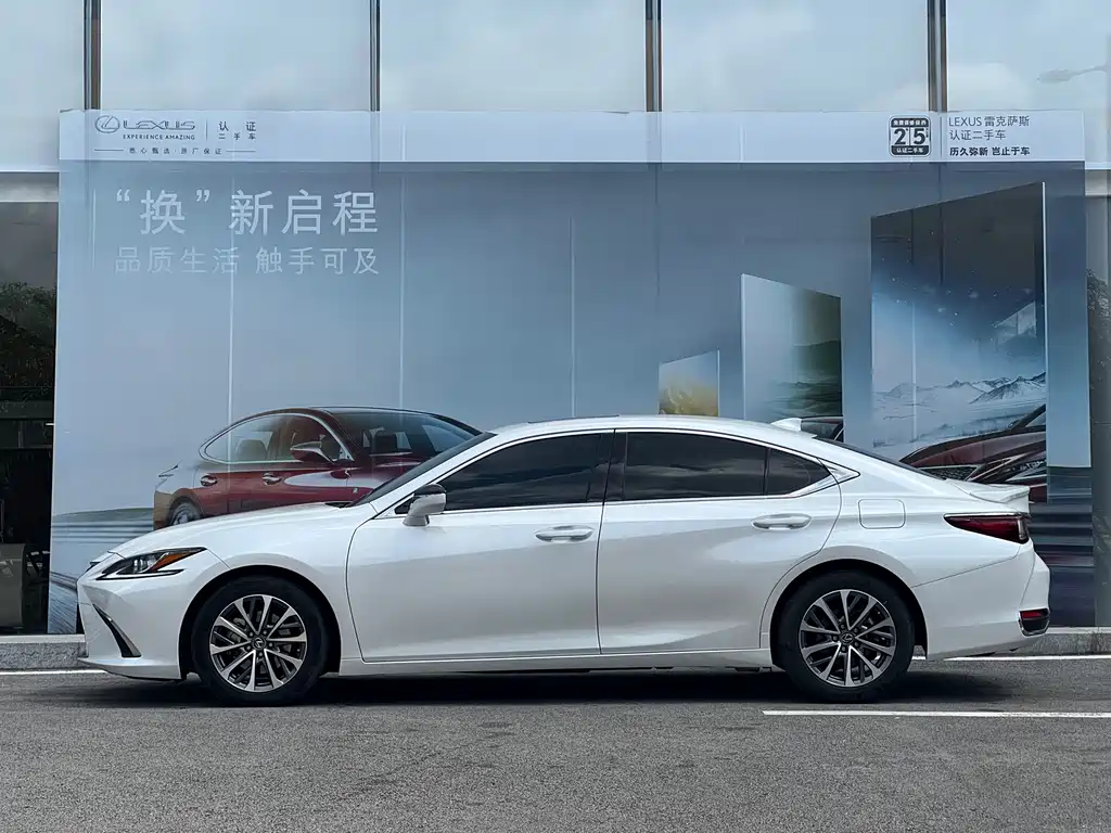 Lexus ES — миниатюра 2