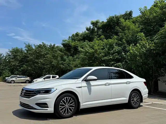 VOLKSWAGEN SAGITAR 2020