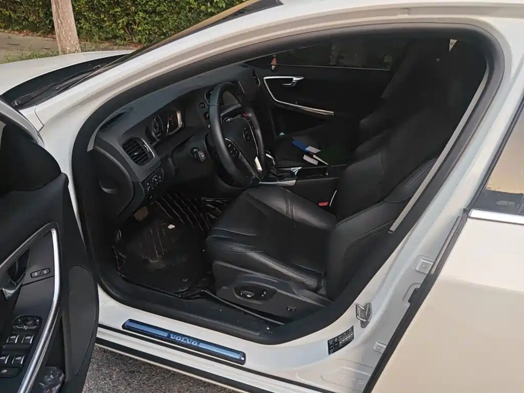 Volvo S60 — миниатюра 12
