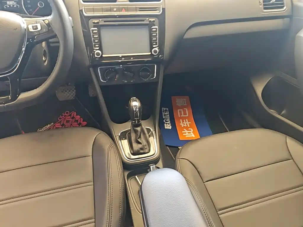 Volkswagen Polo — миниатюра 14