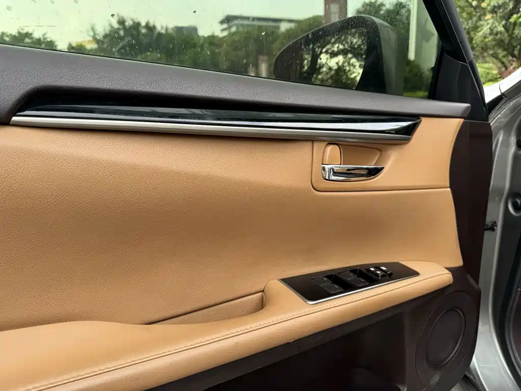 Lexus ES — миниатюра 18