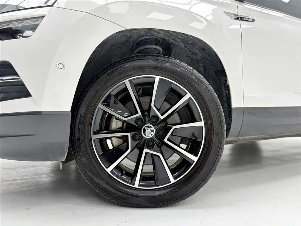 Skoda Karoq 2019 TSI280 VI