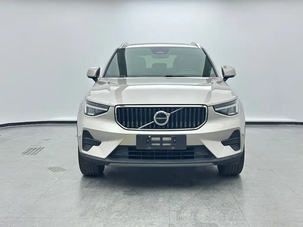 Volvo XC40 2023 B3 Luxury