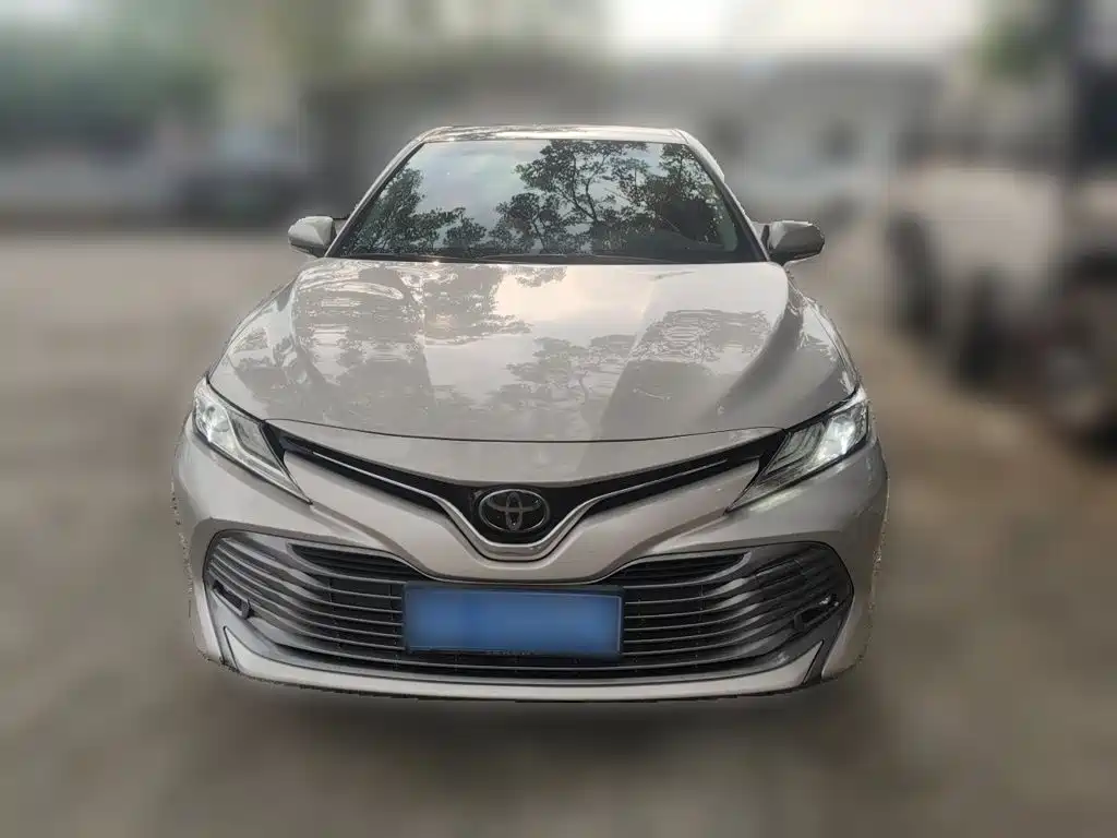 Toyota Camry — миниатюра 2