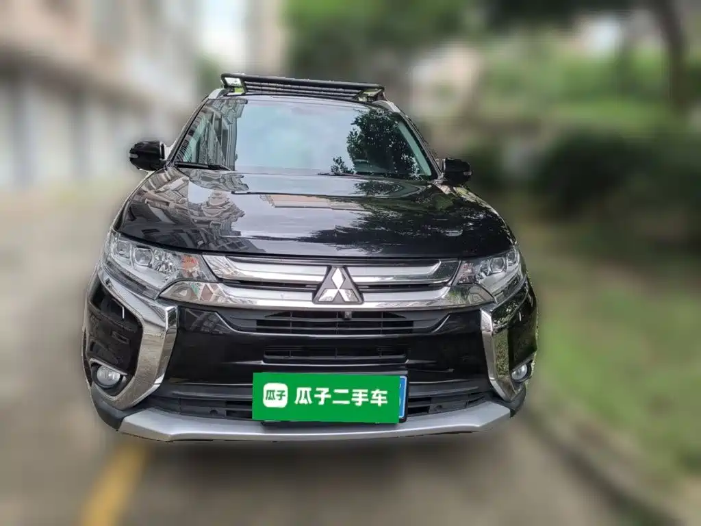 Mitsubishi Outlander — миниатюра 3