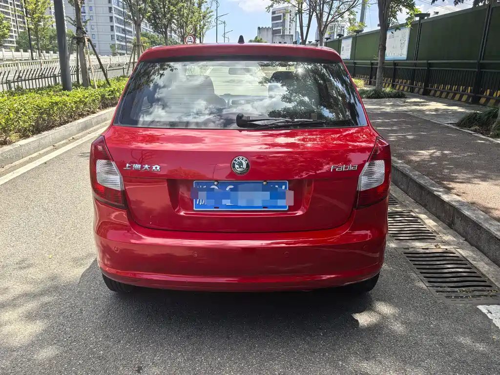 Skoda Fabia — миниатюра 6