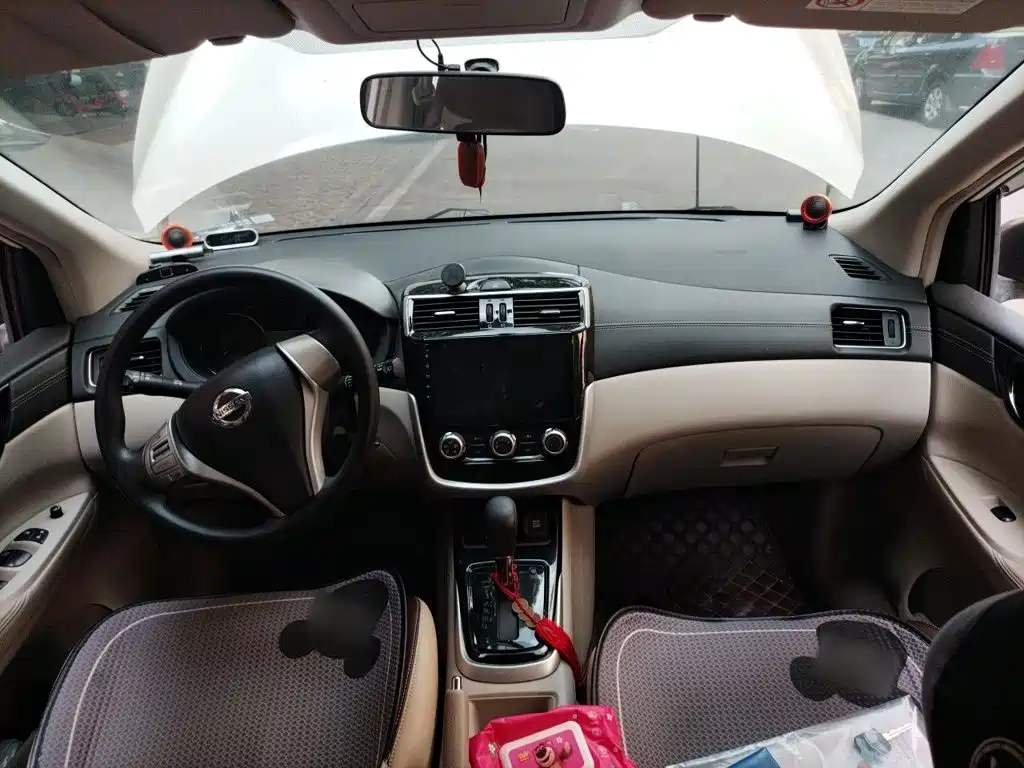 Nissan Tiida — миниатюра 10