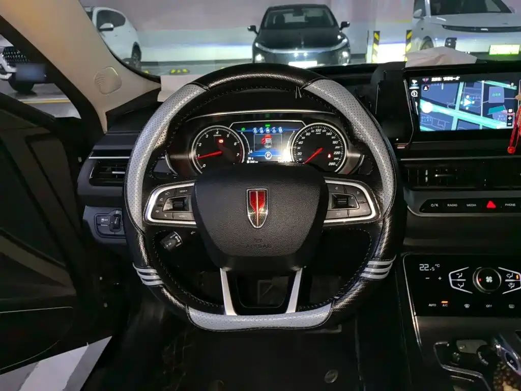 Hongqi Hongqi H5 — миниатюра 3