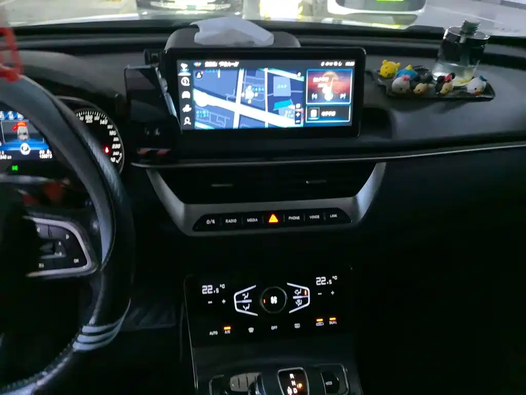 Hongqi Hongqi H5 — миниатюра 6