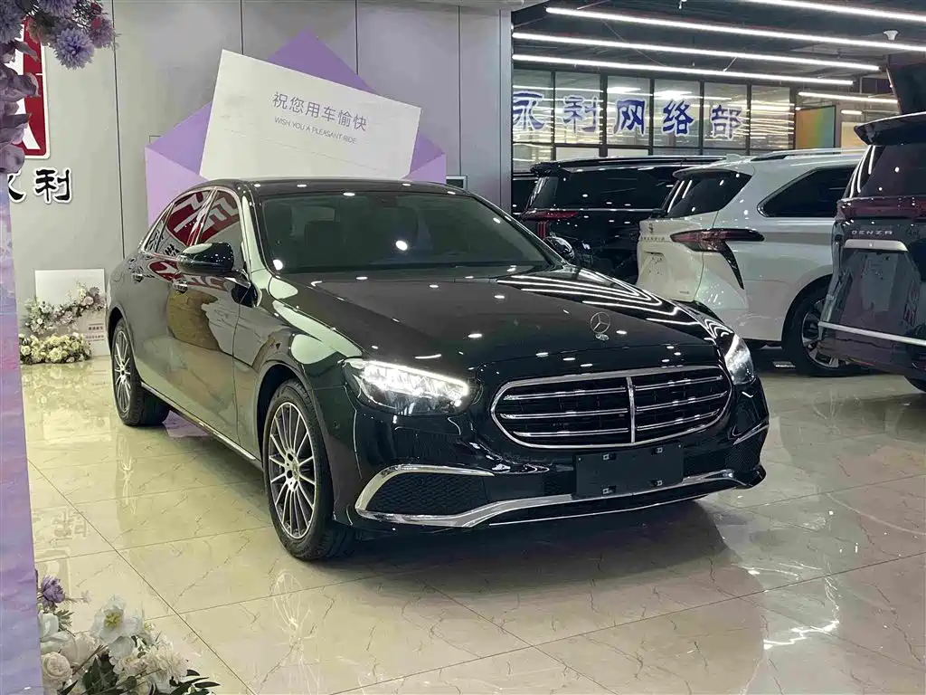 Mercedes-Benz E-Class — миниатюра 4