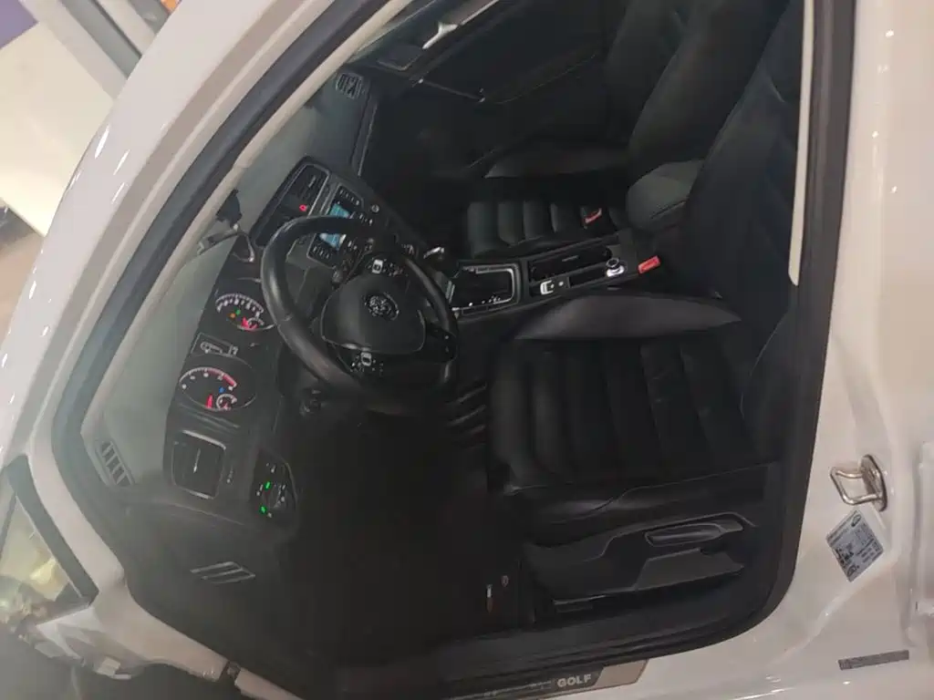 Volkswagen Golf — миниатюра 15