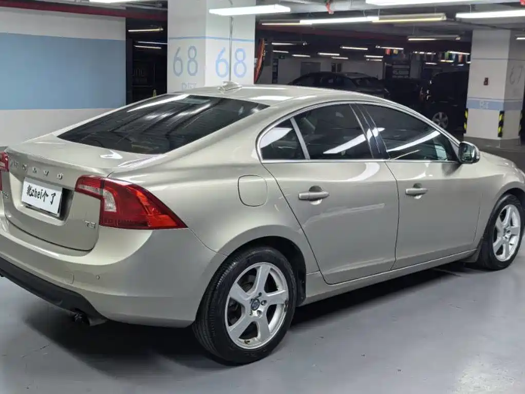 Volvo S60 (Import) — миниатюра 13