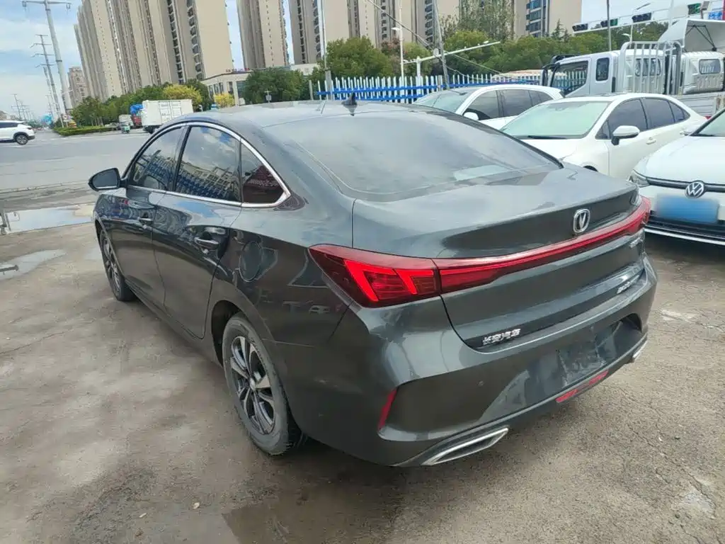 Changan Eado — миниатюра 5