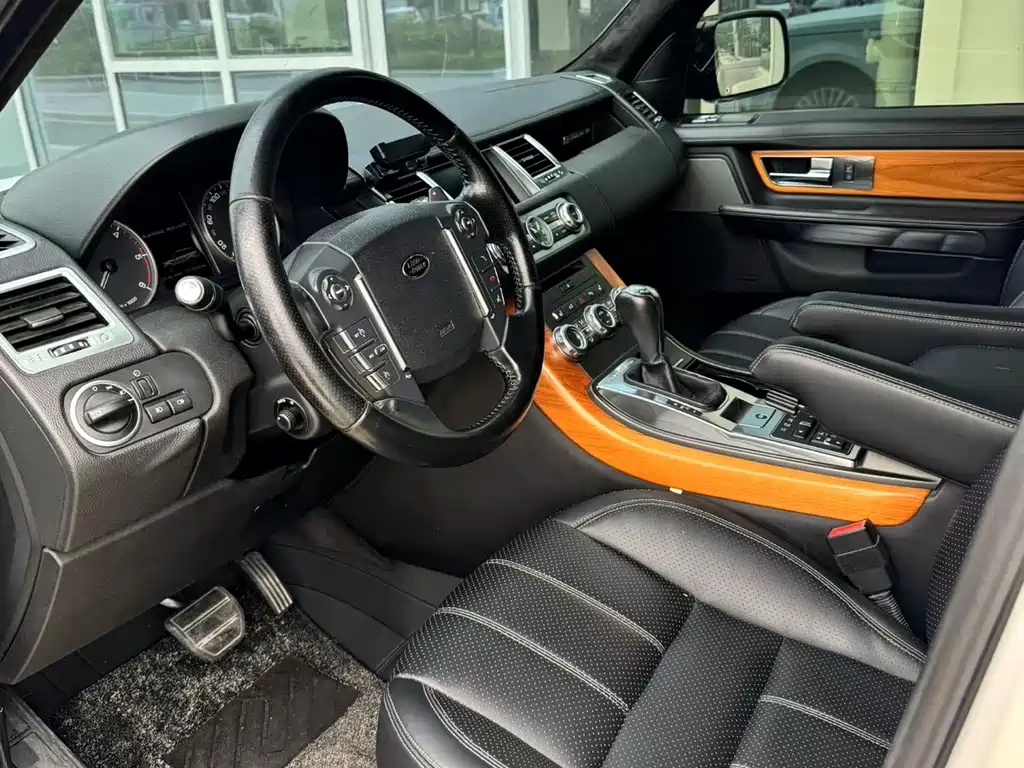 Land Rover Range Rover Sport 2012 3.0 TDV6 HSE