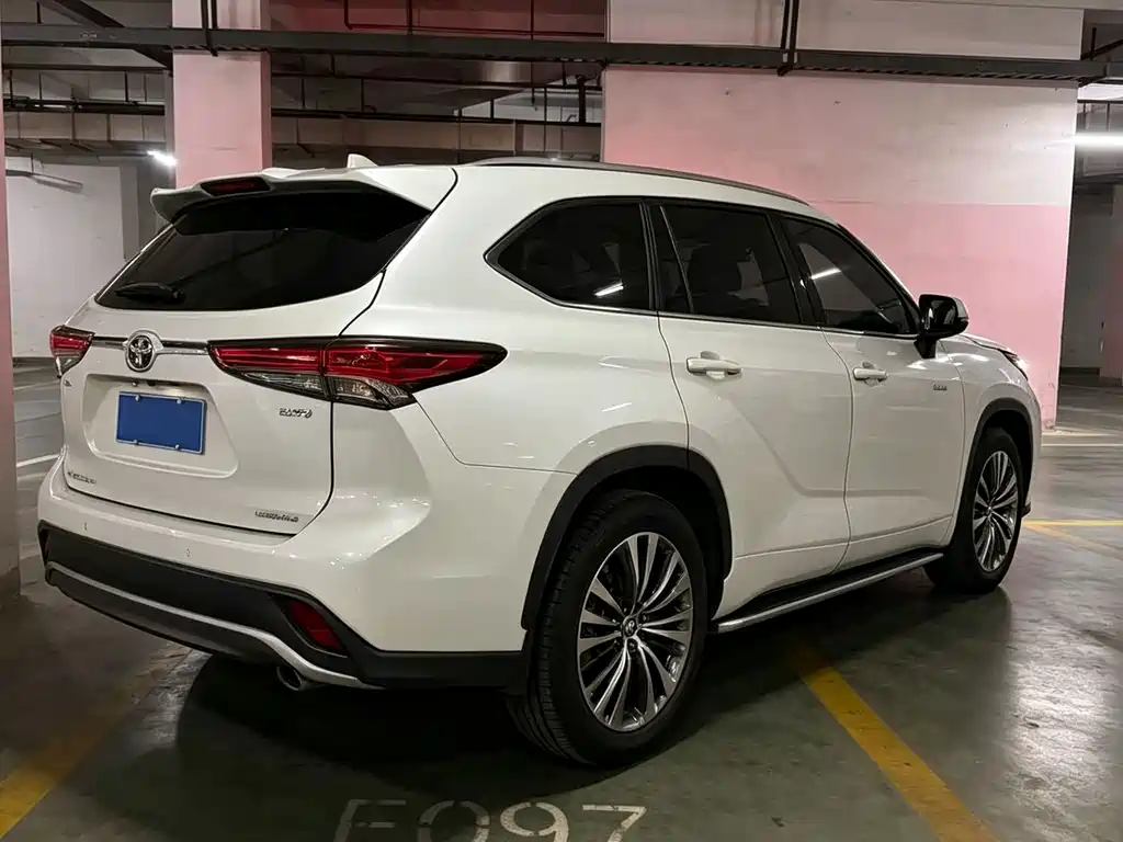Toyota Highlander — миниатюра 4
