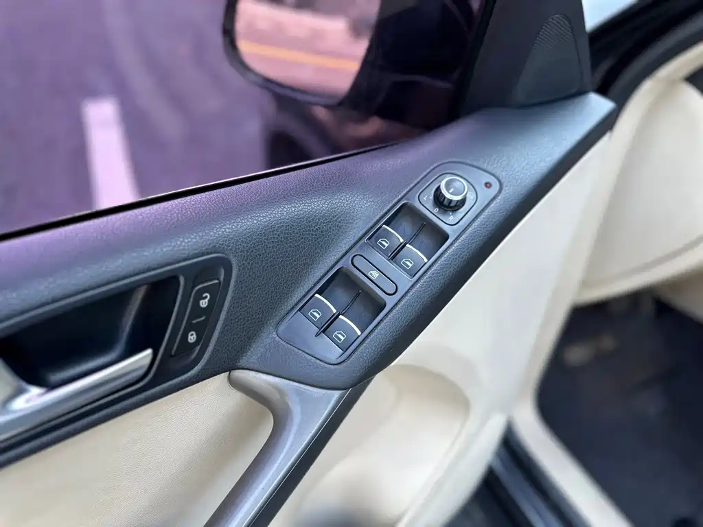 Volkswagen Tiguan — миниатюра 20