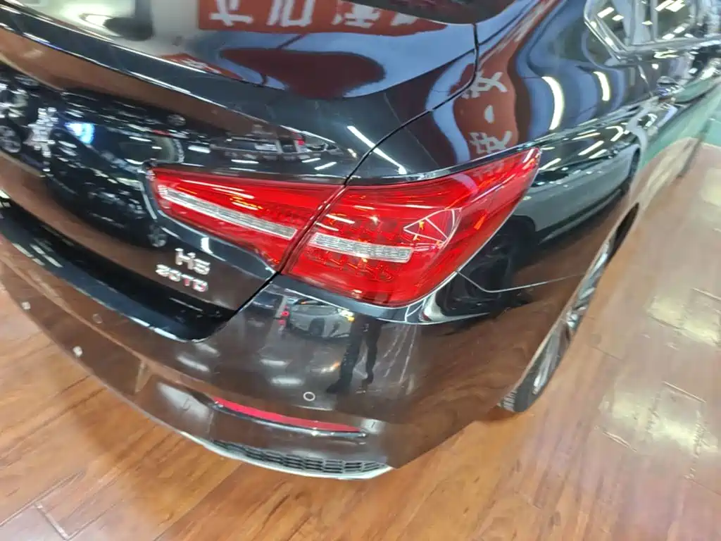 Hongqi Hongqi H5 — миниатюра 8