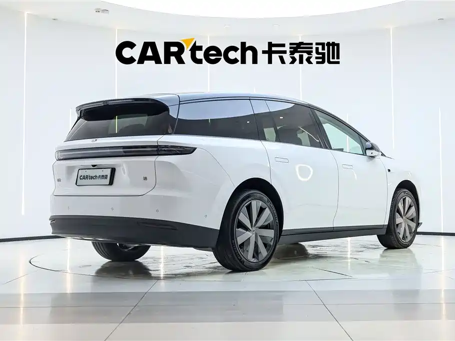 Li Auto i8 2025 Standard