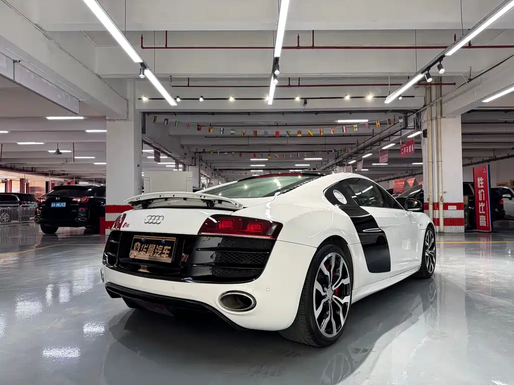Audi R8 — миниатюра 7