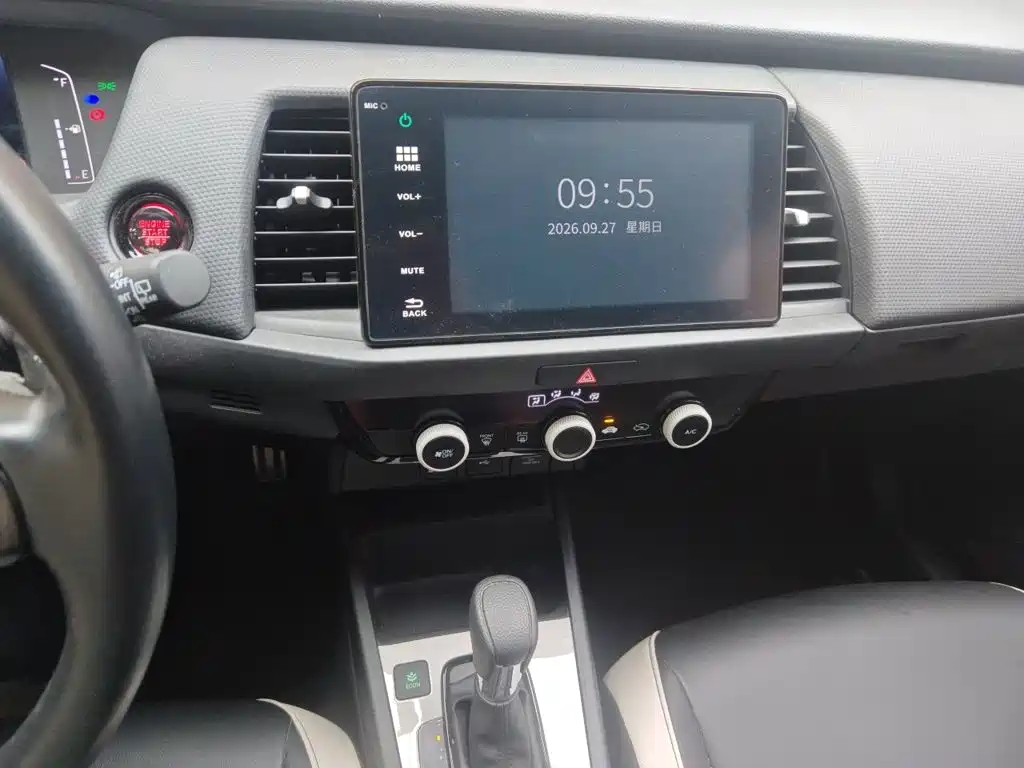 Honda Fit — миниатюра 10