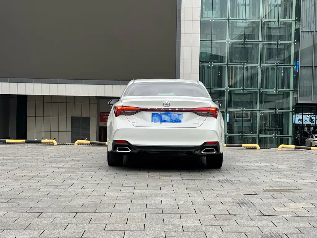 Toyota Avalon — миниатюра 5