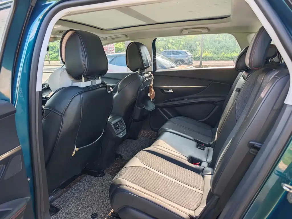 Peugeot 5008 — миниатюра 6