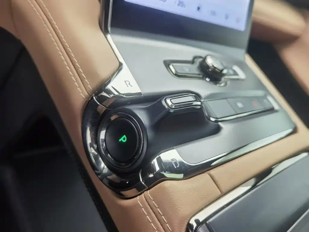 NIO ES6 — миниатюра 13